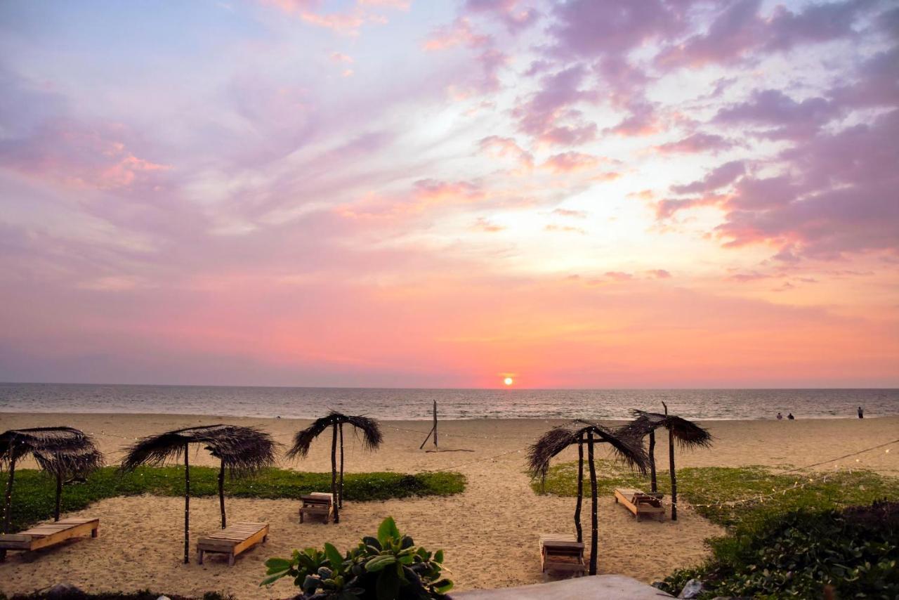 Kavin Beach Hotel Hikkaduwa Extérieur photo