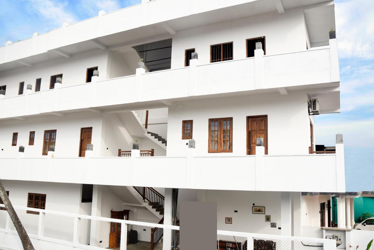 Kavin Beach Hotel Hikkaduwa Extérieur photo