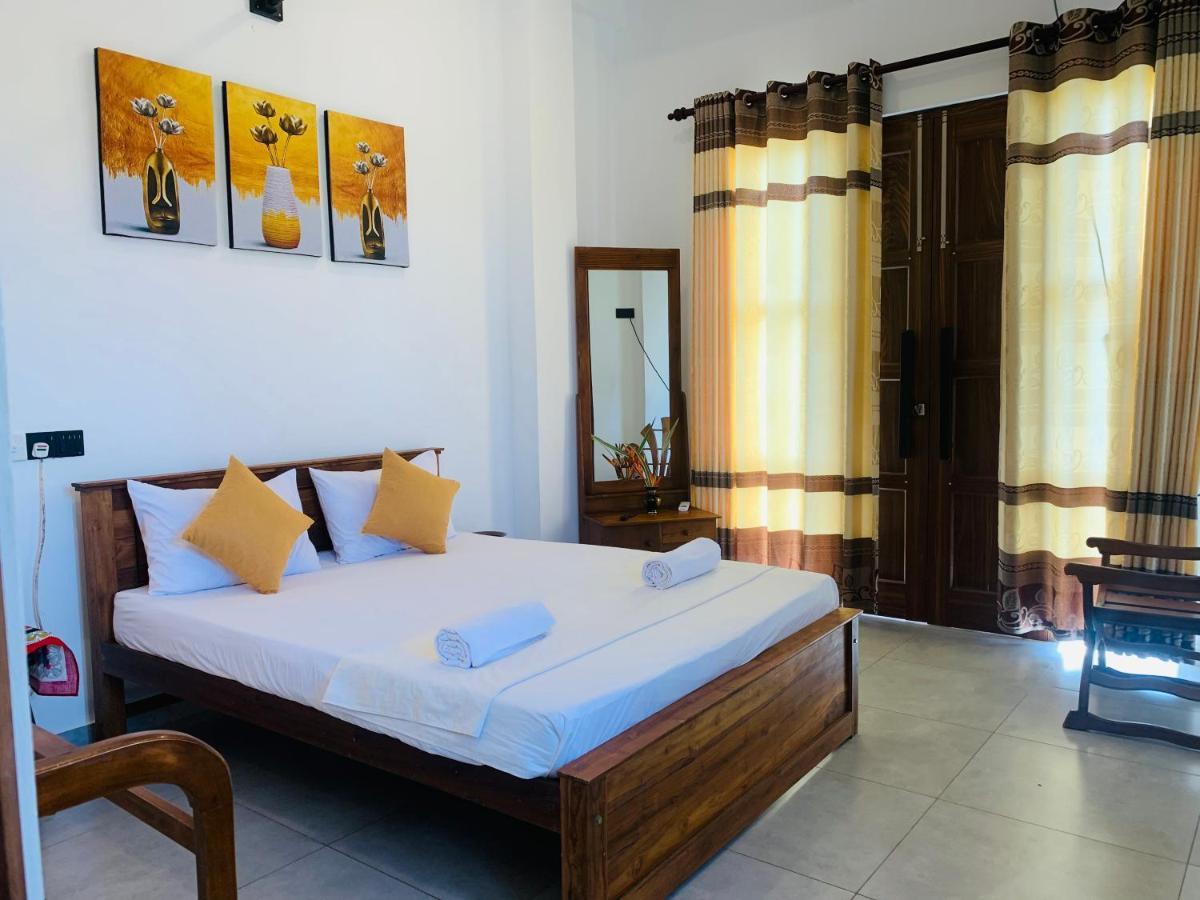 Kavin Beach Hotel Hikkaduwa Extérieur photo