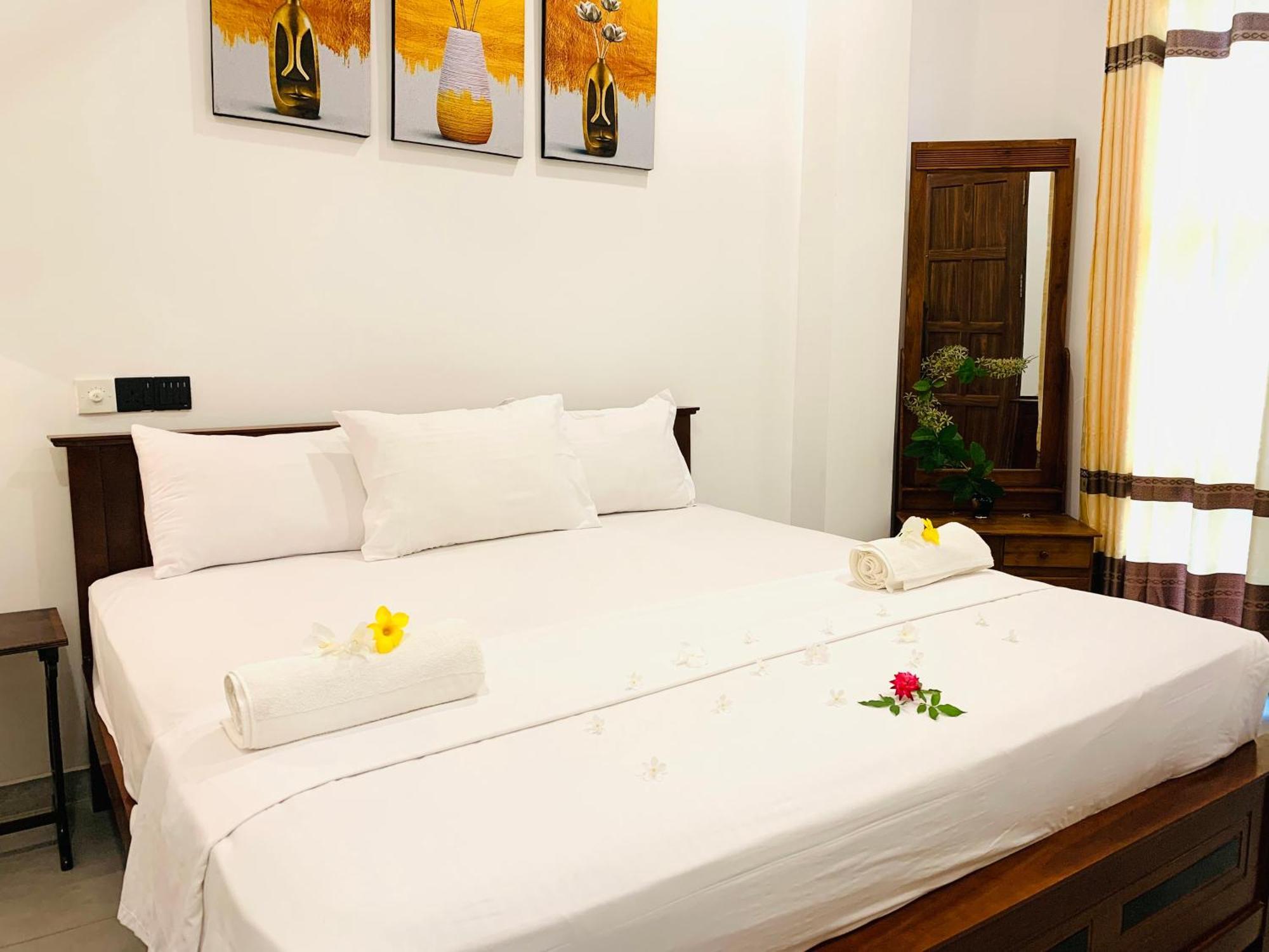 Kavin Beach Hotel Hikkaduwa Extérieur photo