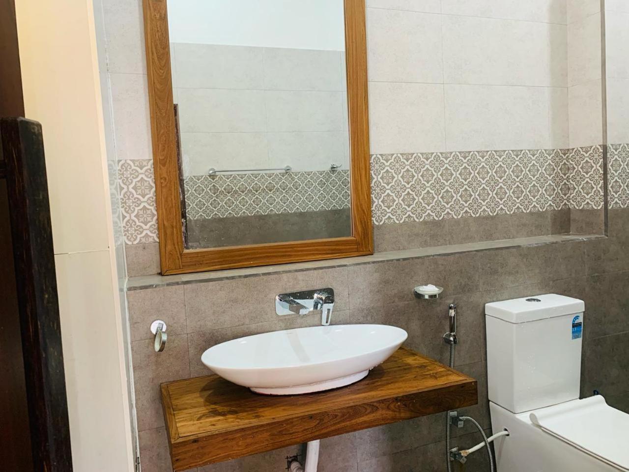 Kavin Beach Hotel Hikkaduwa Extérieur photo
